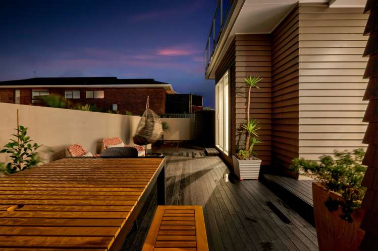 5c Beach Street Fitzroy_21