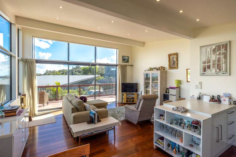 28c Beatty Parade Surfdale_7