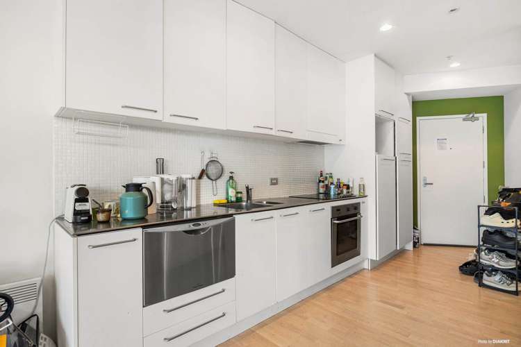 807/30 Beach Road Auckland Central_6