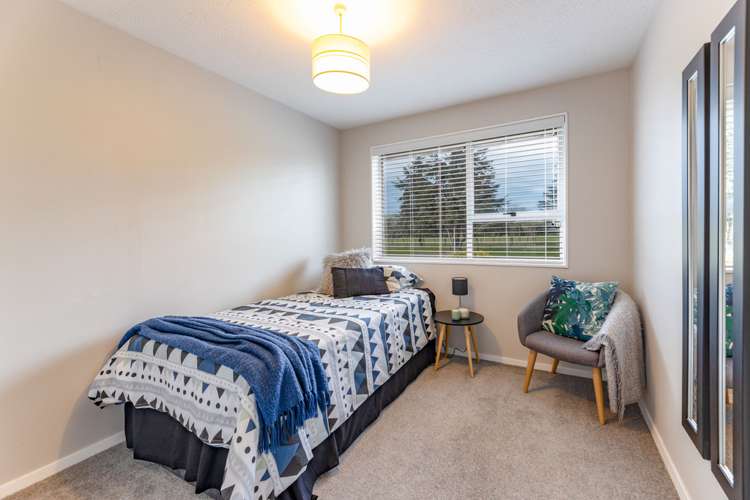 30 Oakley Crescent Hornby_11