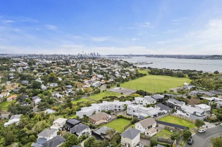 9/18 Takitimu Street Orakei_22