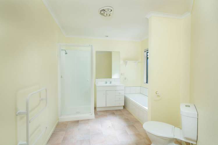 11 Balmoral Drive Hilltop_13