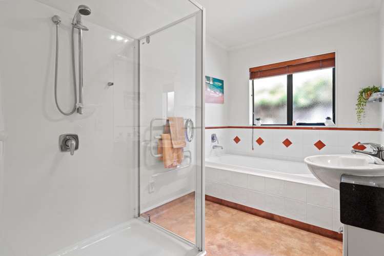 6 Runanga Grove Waikanae_18