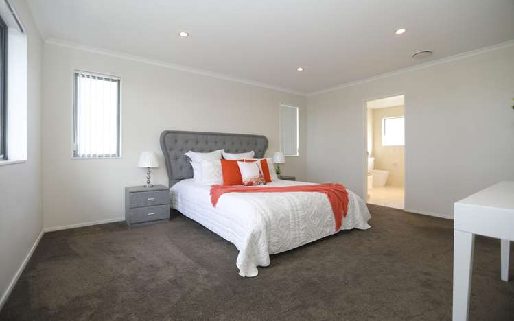 50 Arrowsmith Drive Clover Park_21