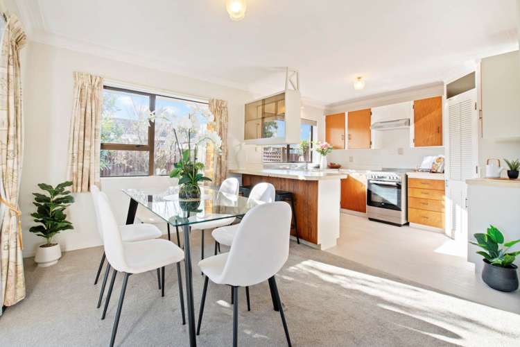 2/1 Campbell Place Papakura_5