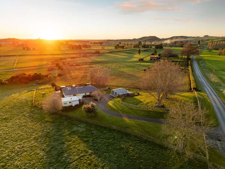 80 Robinson Road Rotoorangi_33