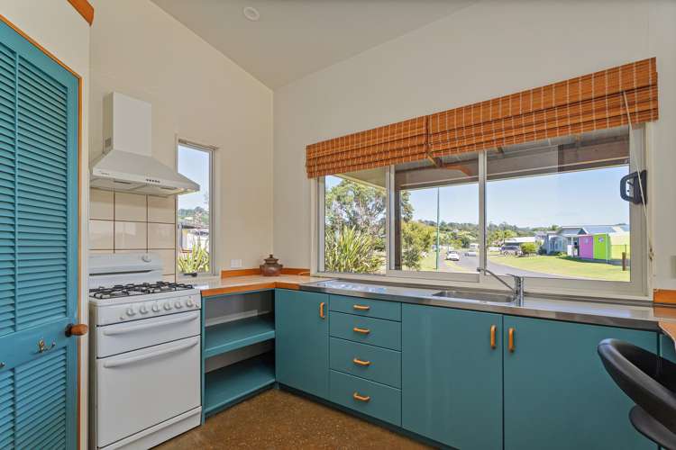 1 Hawk Hill Crescent Cooks Beach_6