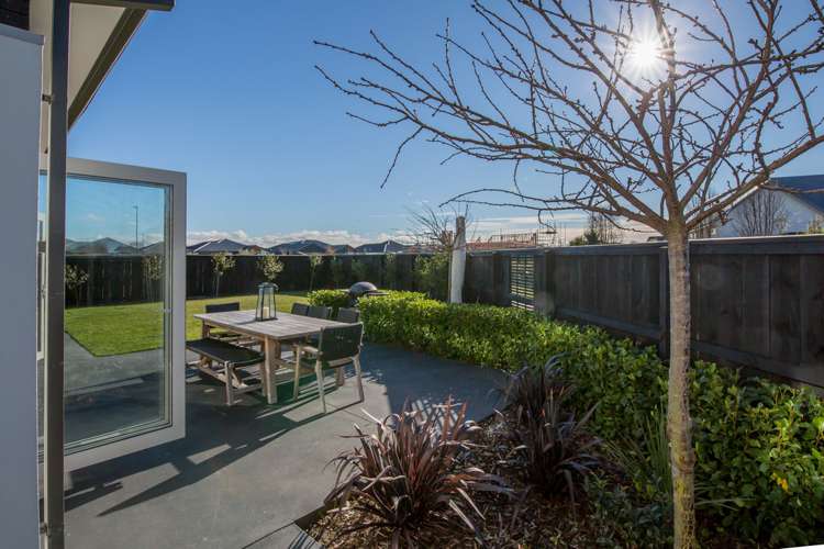 49 Waterstock Way Parklands_8