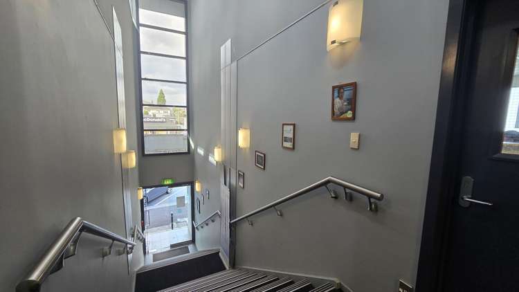 Level 1, Suite 2/1277-1279 Cameron Road Tauranga Central_4