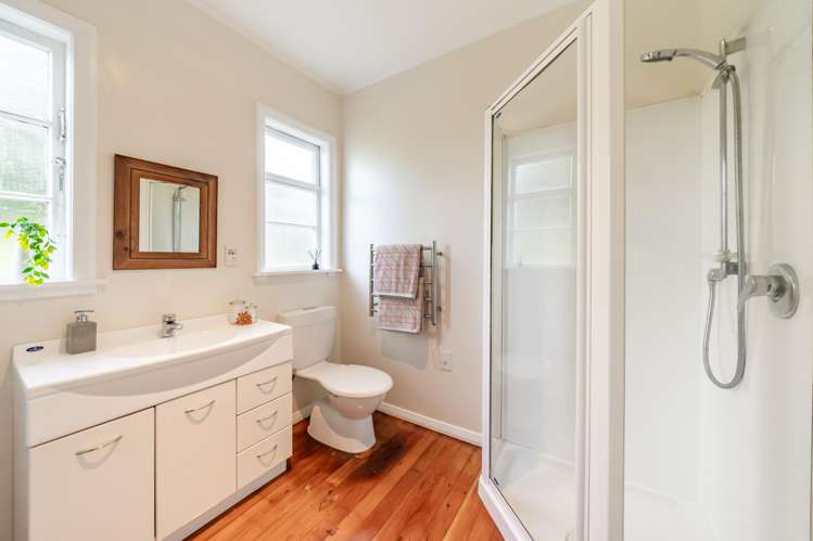 11 Terawhiti Terrace Karori_15