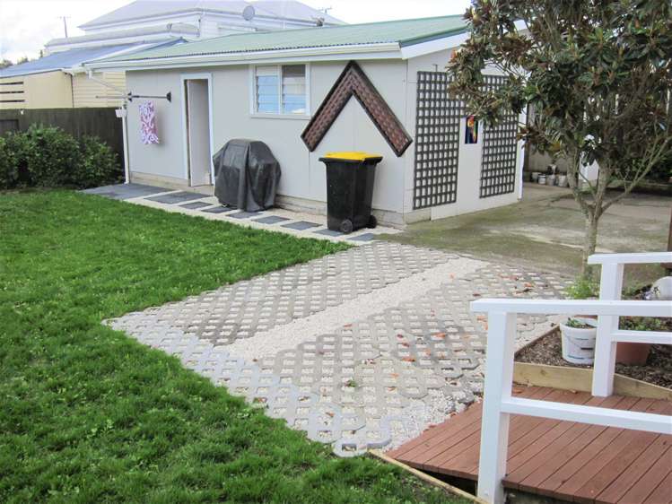 8 Flora Street Paeroa_15