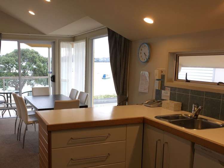 42 The Parade Bucklands Beach_19