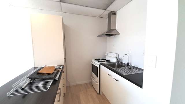 22/6 Airborne Road Albany_1