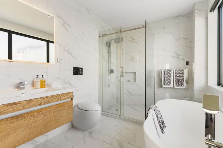 13 Seaview Road Castor Bay_11