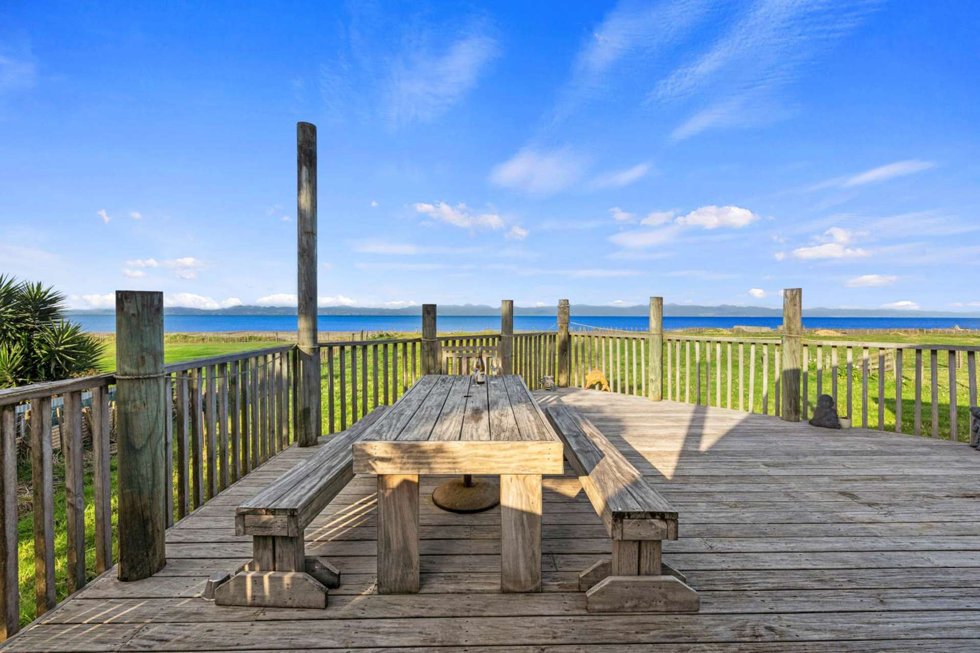 1620 East Coast Road Whakatiwai_0