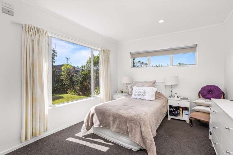 10C Ross Crescent Orewa_12