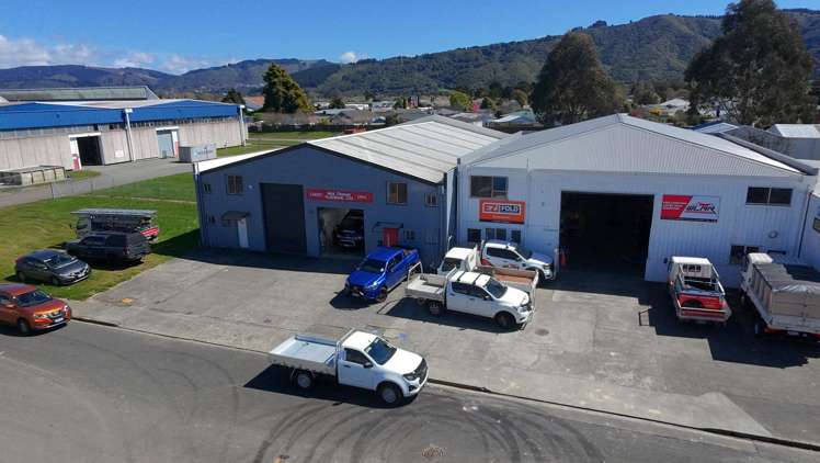 56 Montgomery Crescent Clouston Park_4