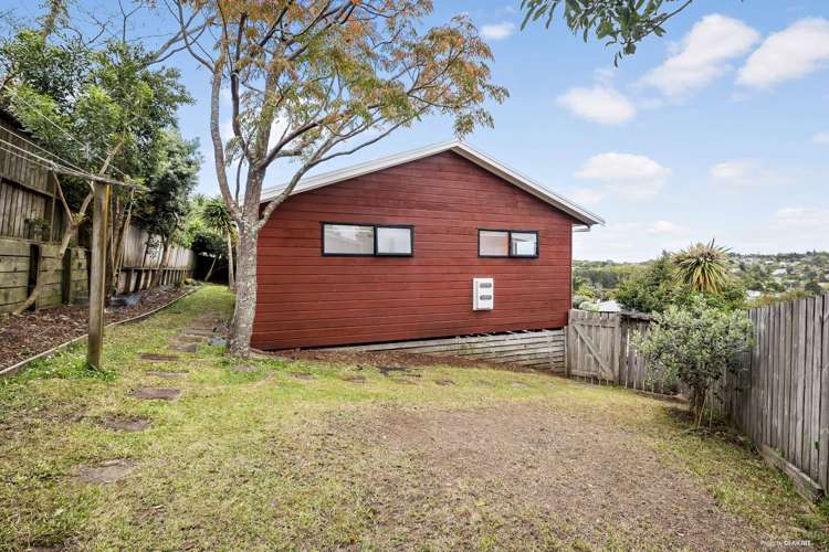 2/13 Witheford Drive Bayview_15