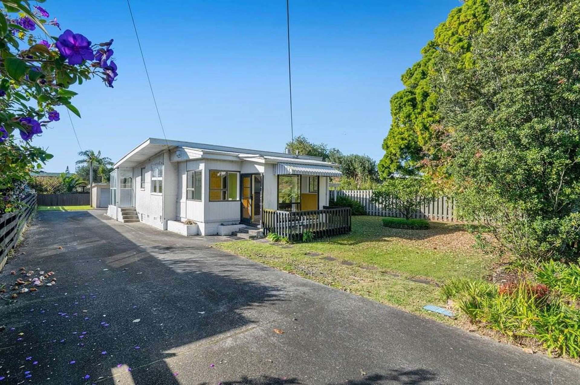 57 Centreway Road Orewa_0