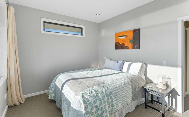 8 Beachview Grove Peka Peka_30