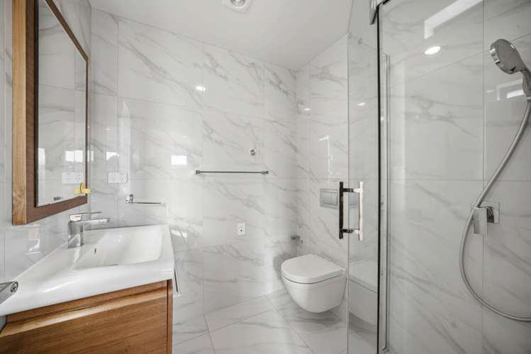 1A Churchill Road Murrays Bay_25