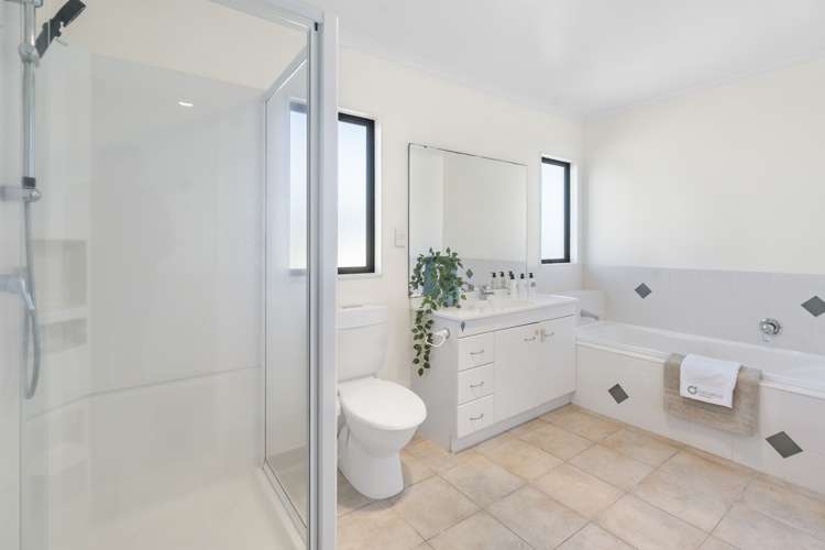 42 Black Teal Close Unsworth Heights_17