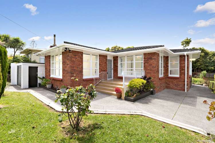 8 Covil Avenue Te Atatu South_0