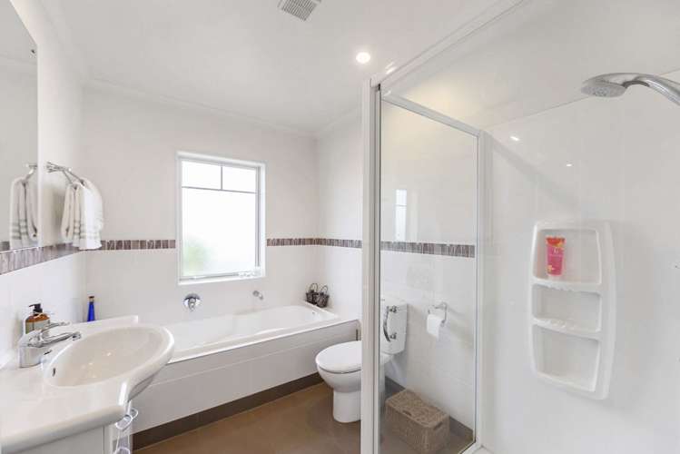 57 Chesterfield Way Orewa_13