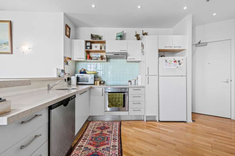 911/11 Tamariki Avenue Orewa_4