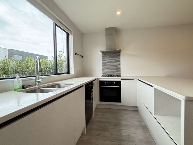 6 Kearns Drive Hobsonville_3