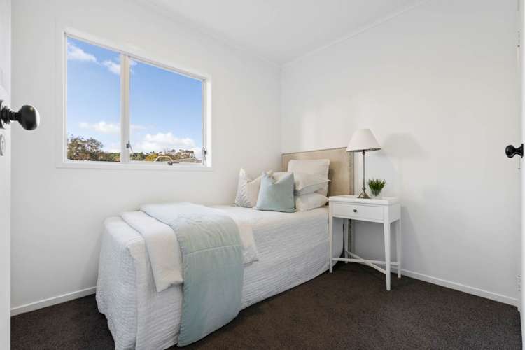 2/35 Vivian Wilson Drive Eastern Beach_9