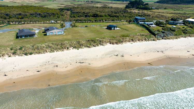 15 Ara Pahu Wyndham Surrounds_2