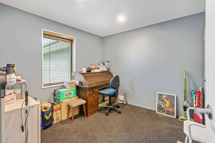 9 Lightning Close Wigram_12