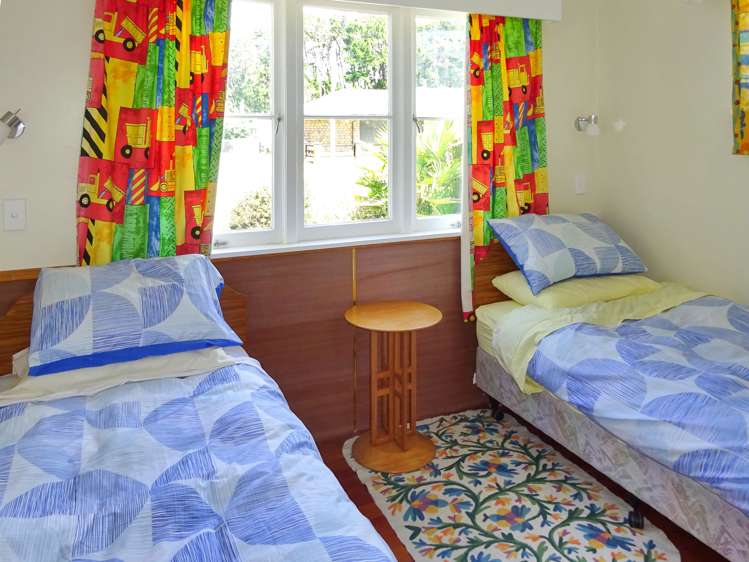 7 Hennessy Street West Foxton Beach_8