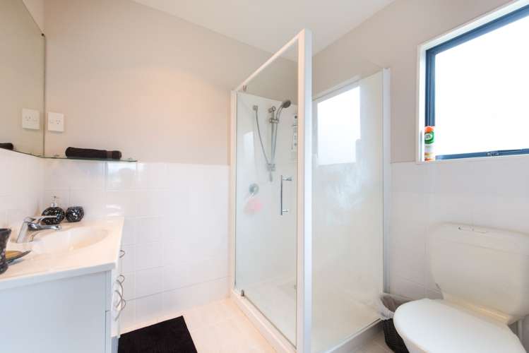 22b Charlenne Close Ranui_8