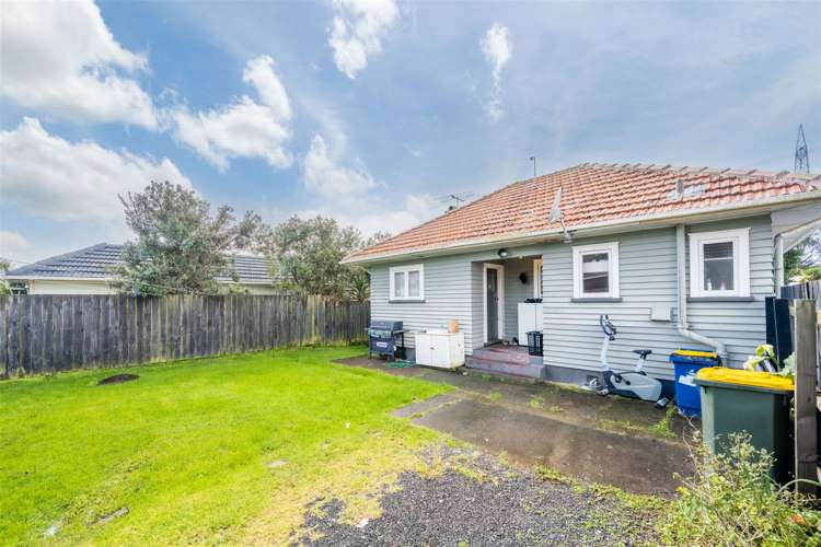 139 Portage Road New Lynn_3