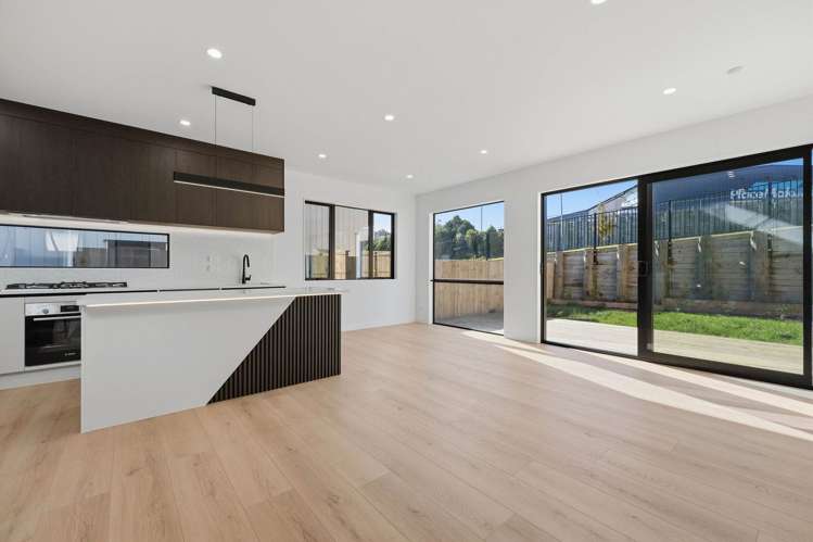 17 & 23 Wira Lane Silverdale_7