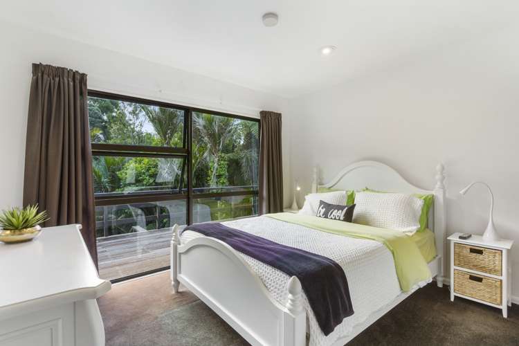 195a Scenic Drive Titirangi_12