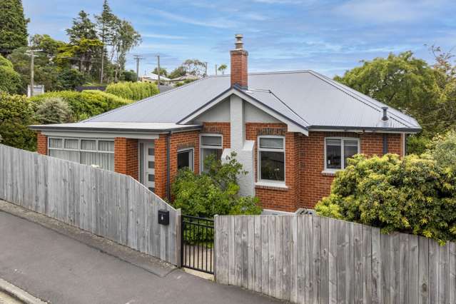 Solid brick - prime location