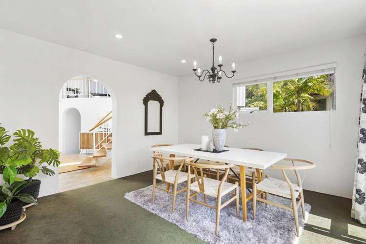 825 Beach Road Browns Bay_11