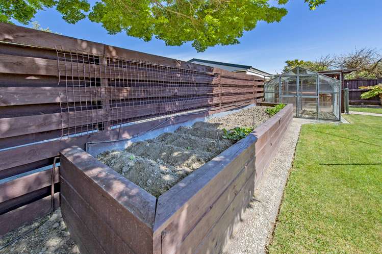 67 Oakley Crescent Hornby_14