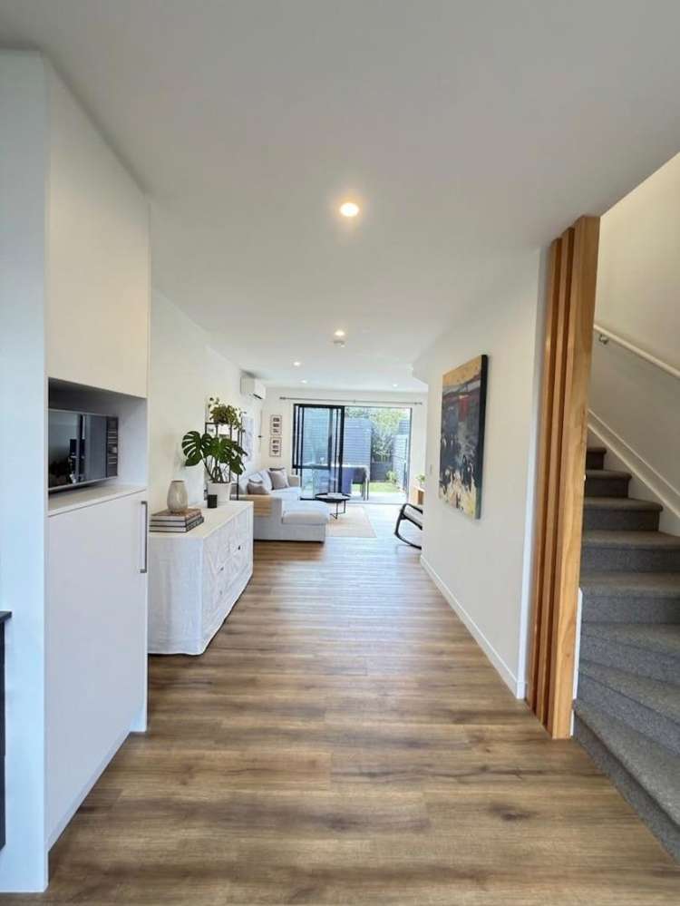 4/32 Leybourne Circle 10026_6