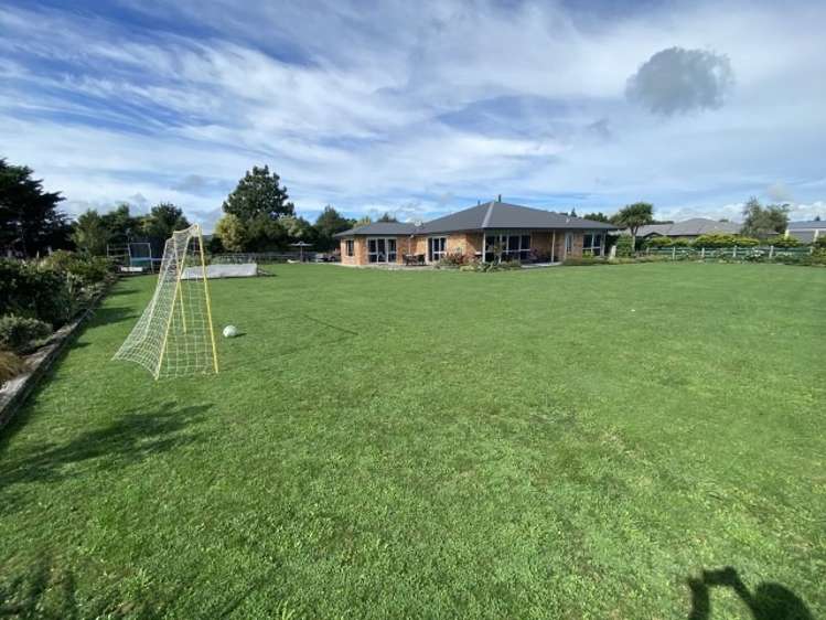 4 Camellia Lane Carterton_16