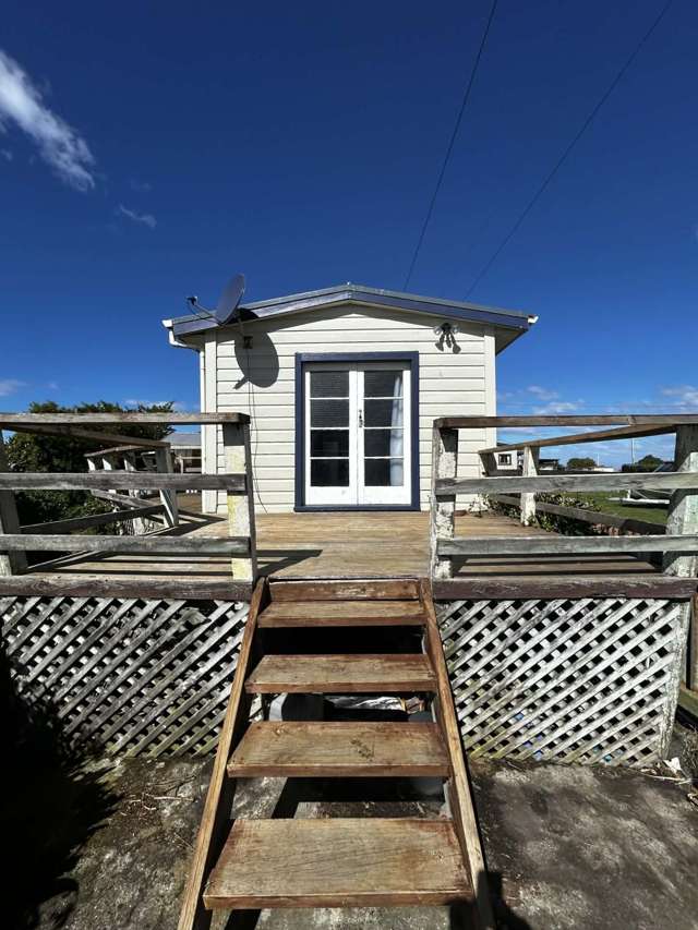 Waterfront Crib - Moeraki Kaik (leasehold)