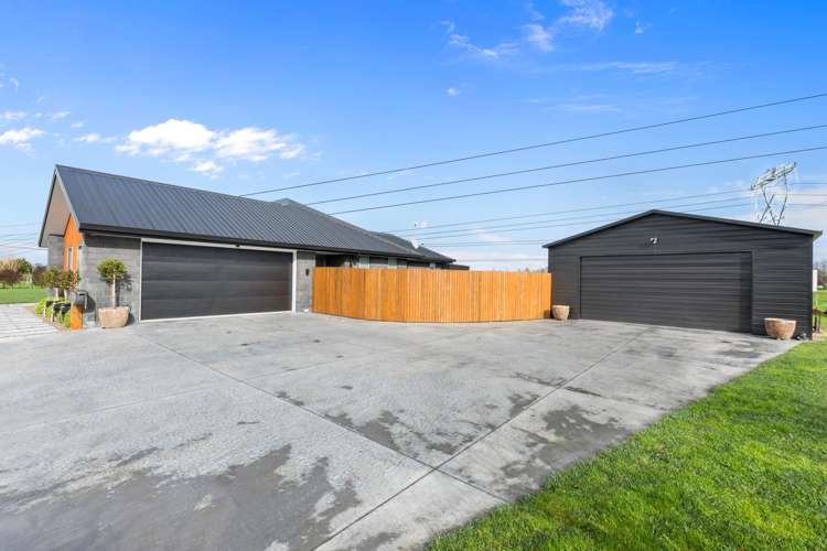 15 Shadbolt Drive Leamington_22