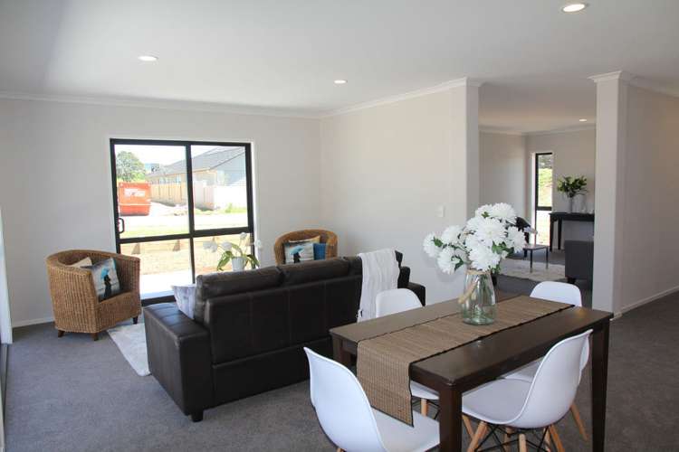 4 Cooke Farm Grove Waiwhakaiho_3