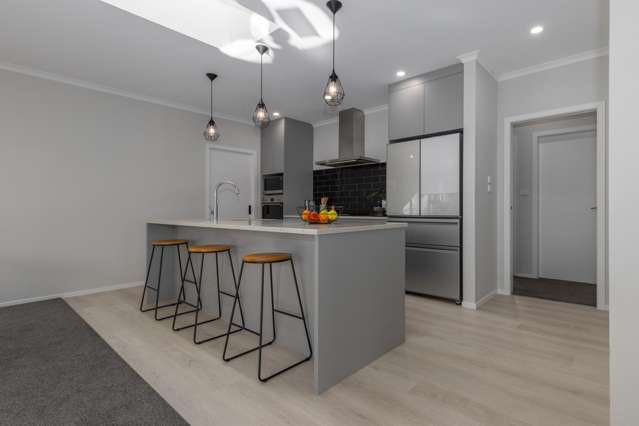 20 Rotorua Grove Aotea_1