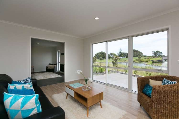 53 Links Drive Waiwhakaiho_9