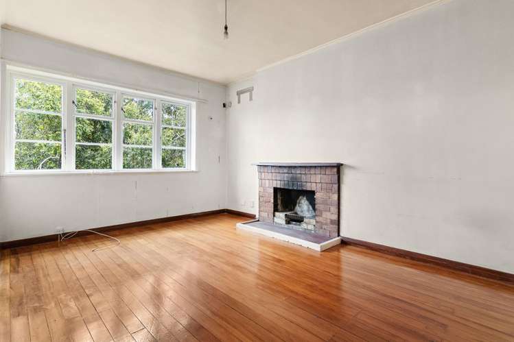 23 and/or 23A Benfield Avenue Mt Albert_3