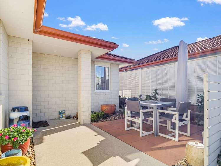 14 Muirfield Crescent Aongatete_18